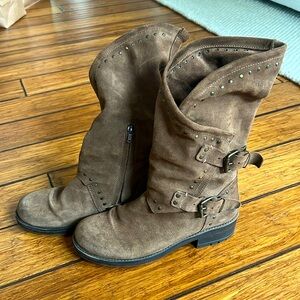 EUC Brown suede moto boots size 40/9.